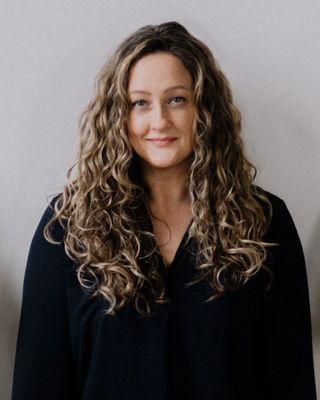 Photo of Elise Strachila - Aileron Collective - EMDR Therapy, Licensed Mental Health Counselor, LMHC