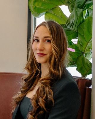 Photo of Danielle Billard - Danielle Billard - Everest Therapeutics, Clinical Social Work/Therapist, MSW, RSW