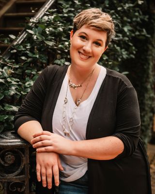 Photo of Emily Oliver, Clinical Social Work/Therapist, LICSW