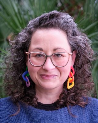 Photo of Polly Singer, Counsellor, MBACP Accred