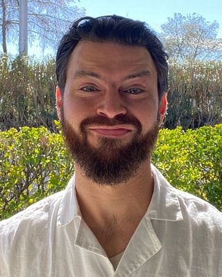 Photo of Evan S Weissman, Pre-Licensed Professional