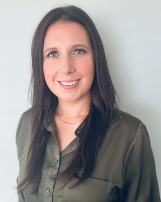 Photo of Michelle Baldwin, Psychotherapist in Weybridge, England
