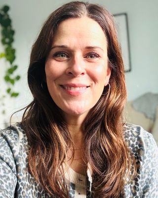 Photo of Erin Leedom, Clinical Social Work/Therapist, LSWAIC