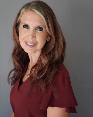 Photo of Holly McKay, Clinical Social Work/Therapist, LCSW, MSW