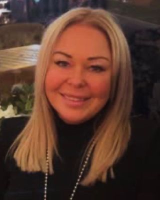 Photo of Lucy Harrison Conroy, Psychotherapist, MSc, MBABCP