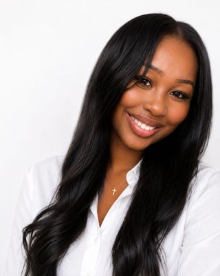 Photo of Janel Robinson, Pre-Licensed Professional, LMSW
