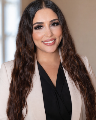 Photo of Hazzy Chatha, Clinical Social Work/Therapist, ACSW