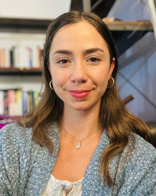 Photo of Hannah Zosman, Pre-Licensed Professional