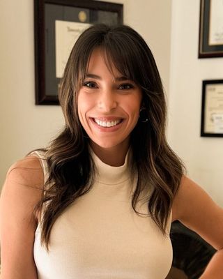 Photo of Clara Mackinlay - Clara M • Somatic & Holistic Therapy for Women, Marriage & Family Therapist Associate, RYT, MA, AMFT