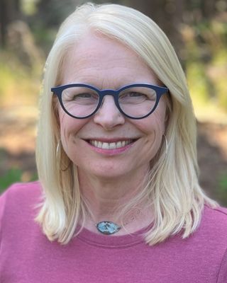 Photo of Holly J. Thompson, Clinical Social Work/Therapist, LCSW, LICSW