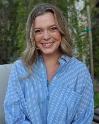 Photo of Rebecca Washington, Licensed Professional Clinical Counselor, MA, LPCC