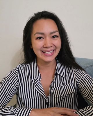 Photo of Joline Yingchu McKnight, Marriage & Family Therapist, M.A., LMFT