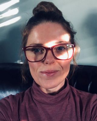 Photo of Lisa Fletcher, Psychotherapist, MBACP