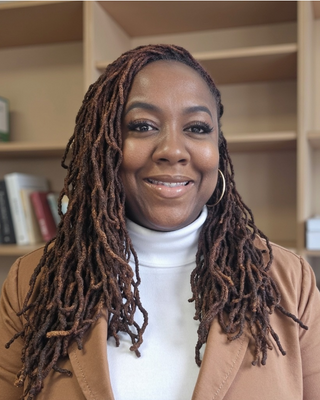 Photo of Dr. Ednora Mason, Psychiatric Nurse Practitioner, DNP, APRN, PMHNP, ALFA