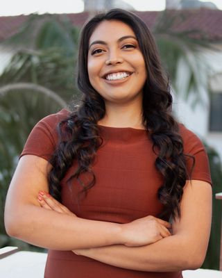 Photo of Maria Olague, Marriage & Family Therapist, LMFT, LPCC