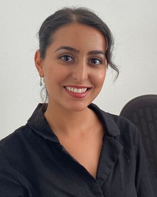 Photo of Shaina Keshmir-Glicker, Marriage & Family Therapist Associate in Los Angeles, CA