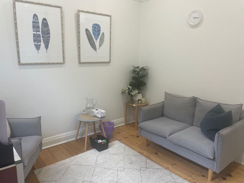 Light and spacious therapy room