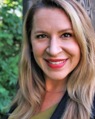 Photo of Kelly Zent, Clinical Social Work/Therapist, MSW, LCSW