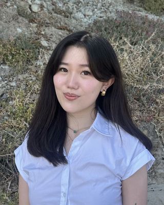 Photo of Toni Yu, LMSW, MHS