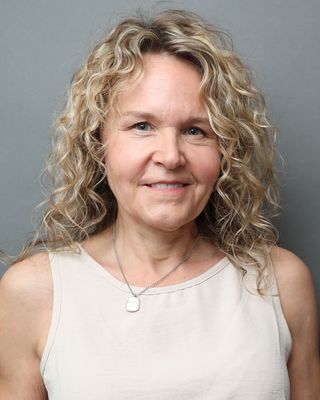 Photo of Christine Bibby, Clinical Social Work/Therapist, BSW, MSW, RSW