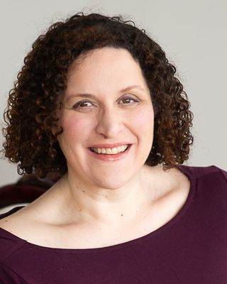 Photo of Julia Saric, Registered Psychotherapist (Qualifying), MPsy, B.Ed, PhD