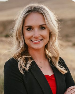 Photo of Kendall Wood, Clinical Social Work/Therapist, MSW, LCSW