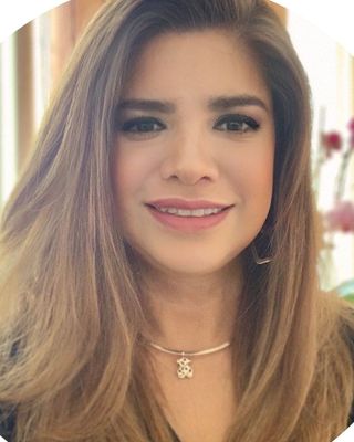 Foto de Laura Rosas Lara - Mi Psicoanalista - Laura Rosas, Psicoterapeuta, Maestría