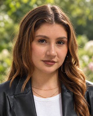 Photo of Jessica Domingues, Psychologist, MA, PsyBA General