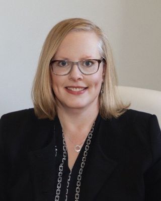 Photo of Nichole Henderson, Registered Psychotherapist, BA, SSW, MACP