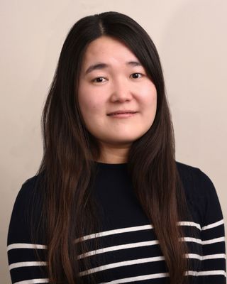 Photo of Meizhen Li, Psychotherapist, MSc, MBACP