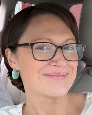 Photo of Linsay Donaldson, Licensed Professional Counselor, MA, LCPC
