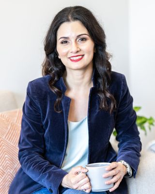 Photo of Golshid 'Goldie' Fadakar, Marriage & Family Therapist, MS, LMFT, LPCC