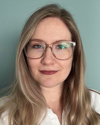 Photo of Beth Benavides, Clinical Social Work/Therapist, LCSW-C