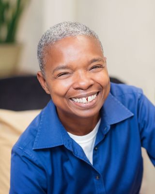 Photo of Phoenix Kimberly-Shannon Jackson - Phoenix Jackson with Light Heart Therapy, Marriage & Family Therapist, MA, LMFT, Somatic