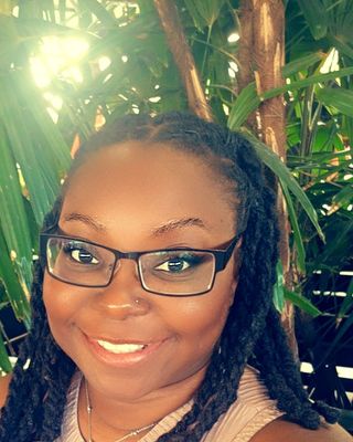 Photo of LaTonya Smiley, Clinical Social Work/Therapist, LCSW, LISW-CP