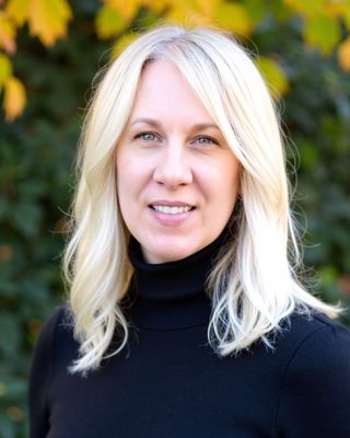 Photo of Leanna Callum - Limestone Counselling Coaching & Consulting, Registered Social Worker, MSW, RSW