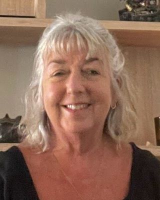 Photo of Liz Hughes, Psychotherapist, MIACP