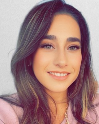 Photo of Ileen Tosado, Counselor, LMHC