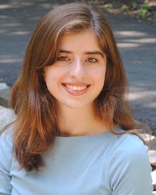 Photo of Ania Lakritz, Pre-Licensed Professional, LMSW