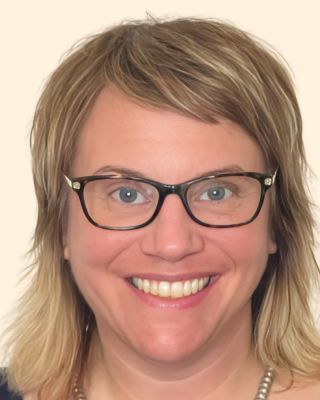 Photo of Lara Arndt, Clinical Social Work Candidate, MA, CSW