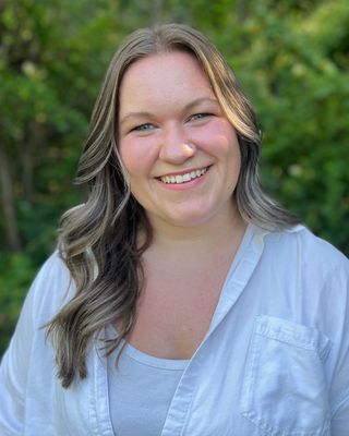 Photo of Lauren McKay, Marriage & Family Therapist, MS, LMFT