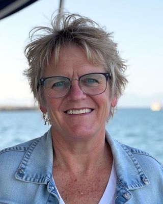 Photo of Cris Menz, Clinical Social Work/Therapist, LCSW, NMIT, ADS, CCTP II