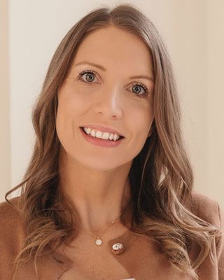 Photo of Christine Gilroy, Registered Psychotherapist (Qualifying), MA, RP(Q), RCC
