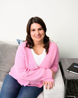 Photo of Katie Helfand, Registered Psychotherapist, MA, RP