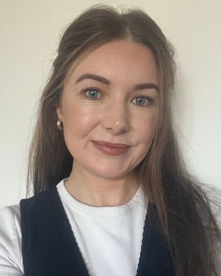 Photo of Natalie Caulfield, Psychotherapist, Pre-Accredited Member IACP