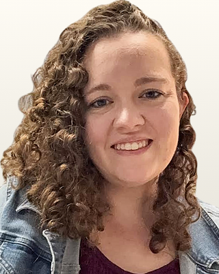 Photo of Abigail Paquette, Licensed Independent Social Worker, LISW