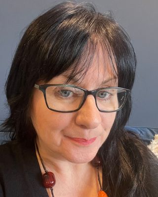 Photo of Amanda Jayne Ling, Psychotherapist, UKCP Trainee