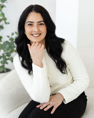 Photo of Amanda Lazenis, Registered Psychotherapist (Qualifying)
