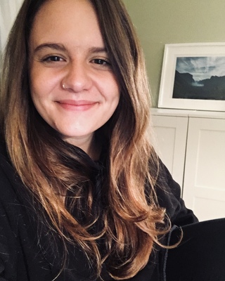 Photo of Jess Paton, Clinical Social Work/Therapist, LICSW