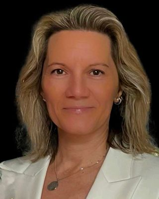 Photo of Iren Birinyi, Psychotherapist, MNCPS Acc.